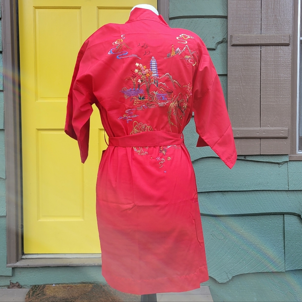 Vintage Pearls Red Hand Embroidered Kimono Robe NWT Small Cotton Blend Deadstock
